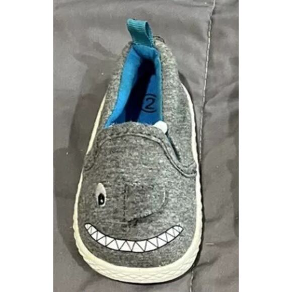 Cute Toddler Shark Shoes Sneakers Sz 2 Great for Vacation or Back To School - Picture 3 of 7